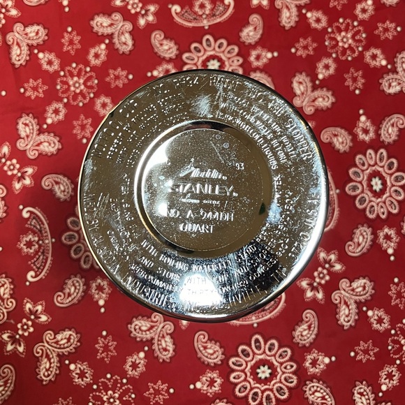 Vintage Aladdin Stanley Thermos A-944DH Green  With Handle, One Quart - Picture 4 of 4